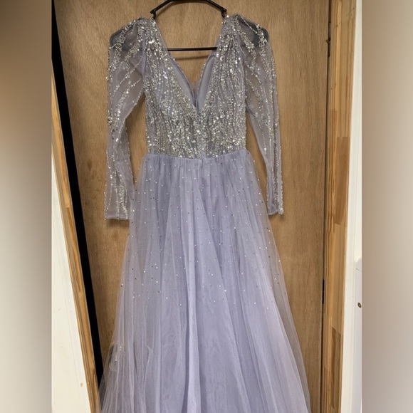 Women fancy wedding dress - Picture 2 of 8